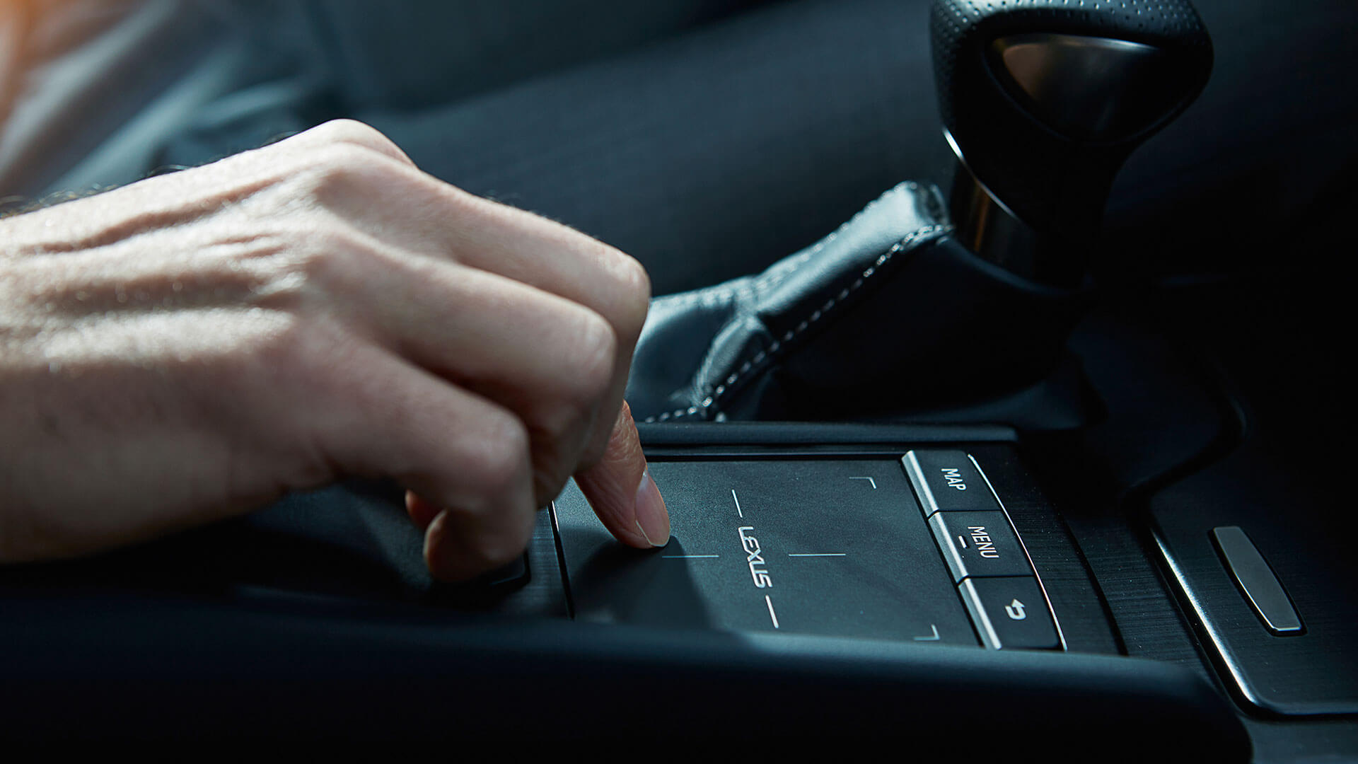 2019 lexus es petrol gallery 010 lifestyle