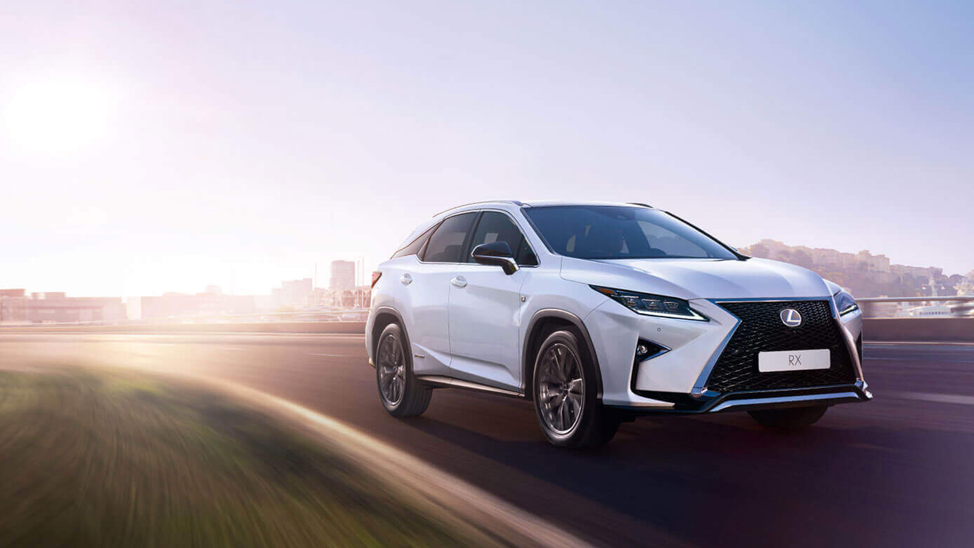lexus rx 450h hero 1920x1920v3