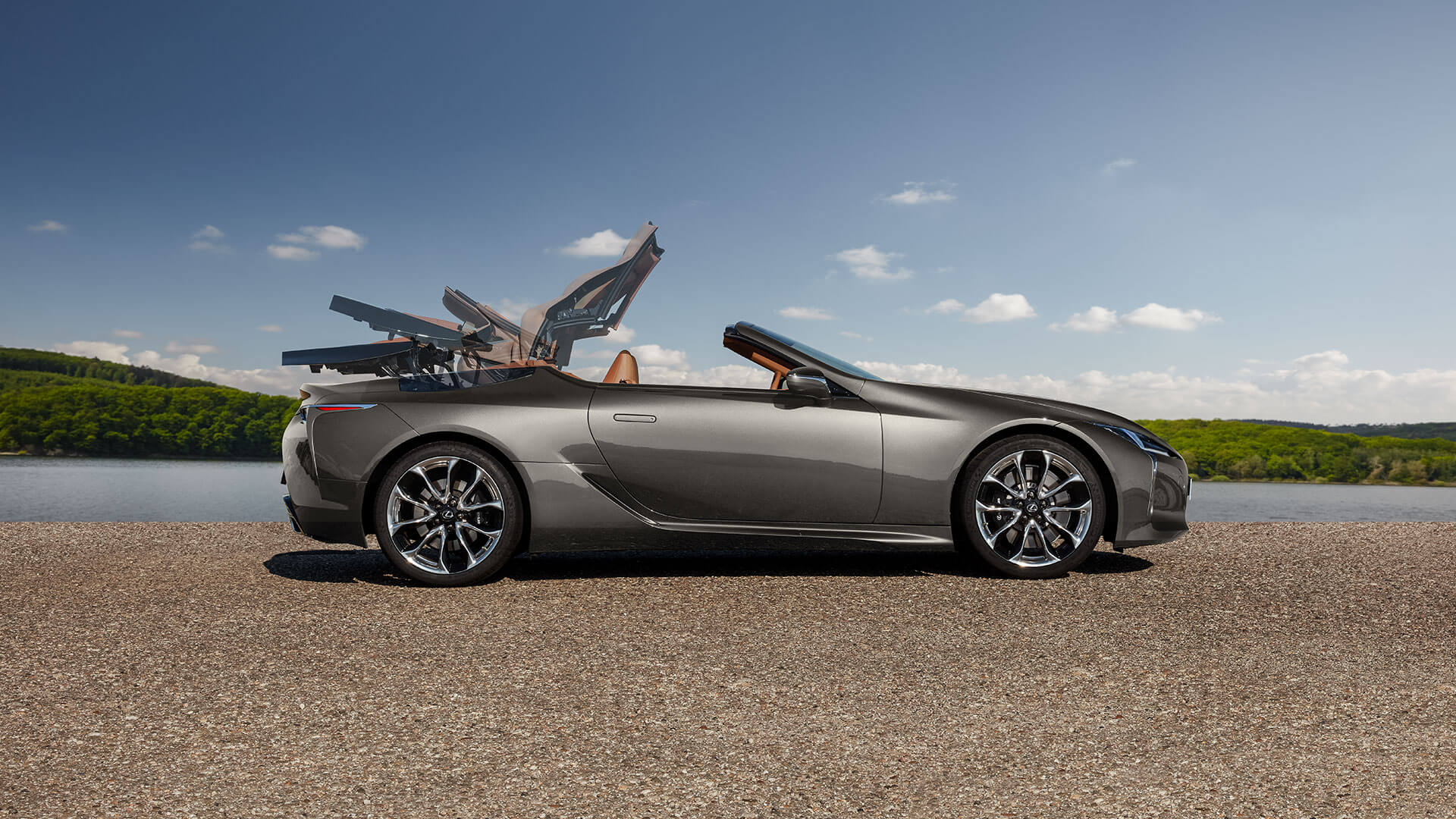 2020 lc convertible gallery 02