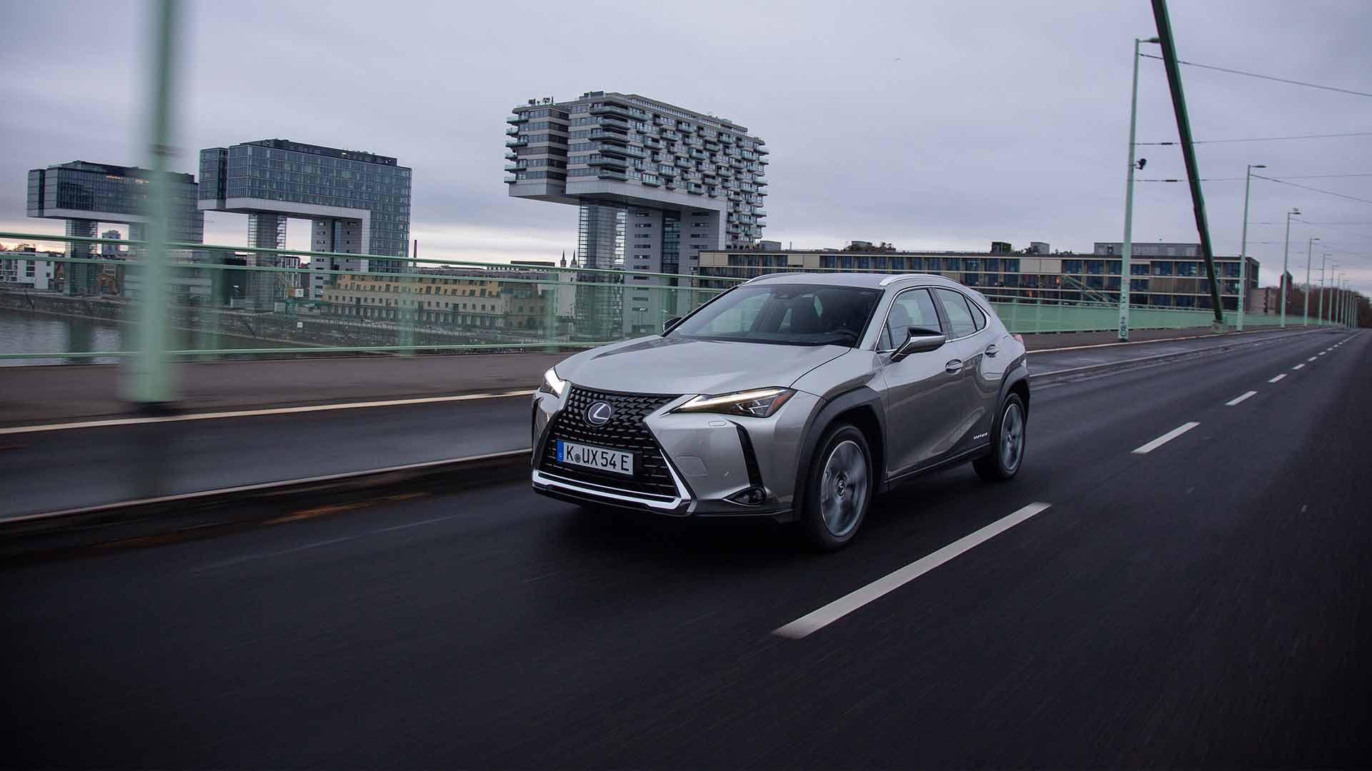 Lexus UX300e Deutschlandpremiere Longbody Image 2 1920x1080px