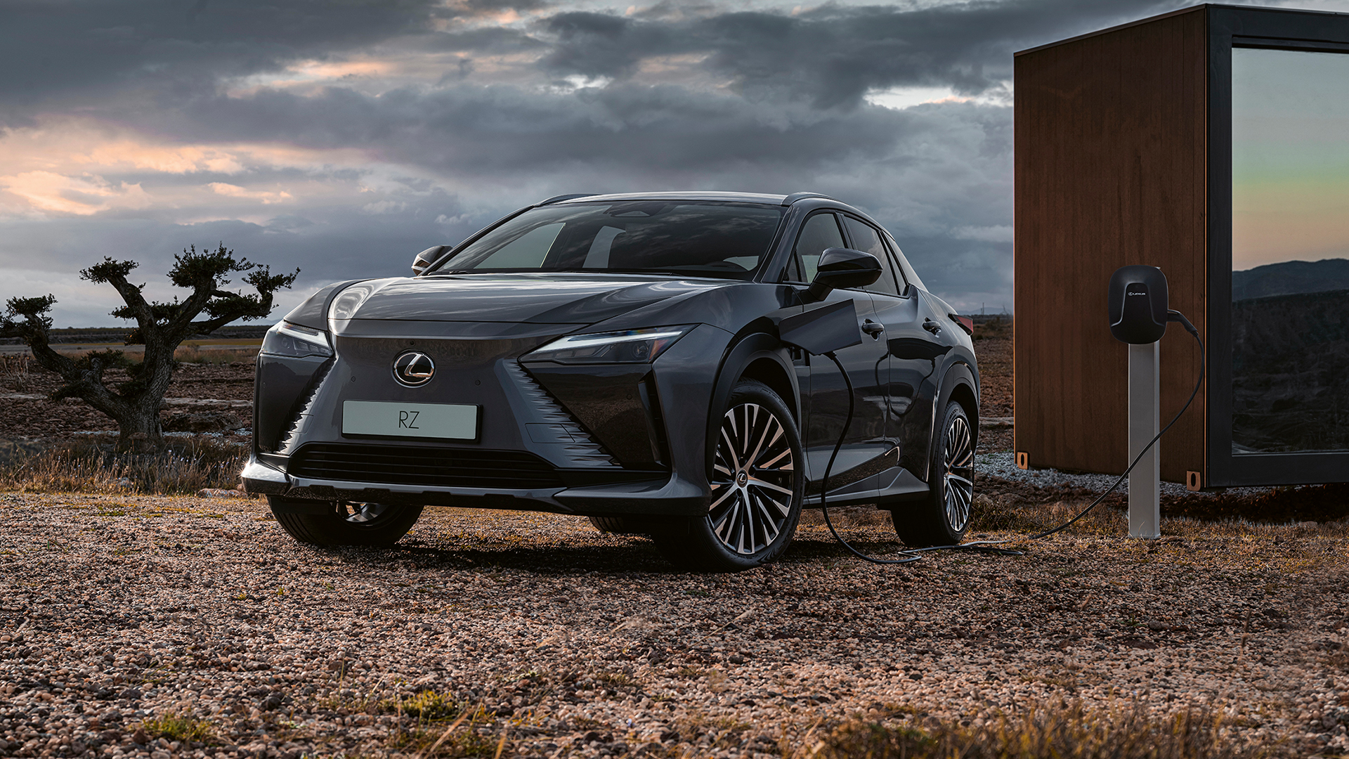 2022 lexus rz charge 03