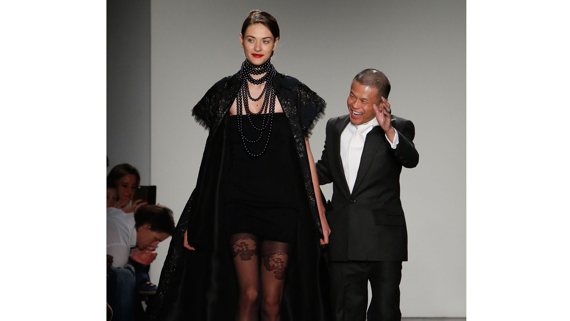 El prestigioso Zang Toi vestirá a Lexus hero asset