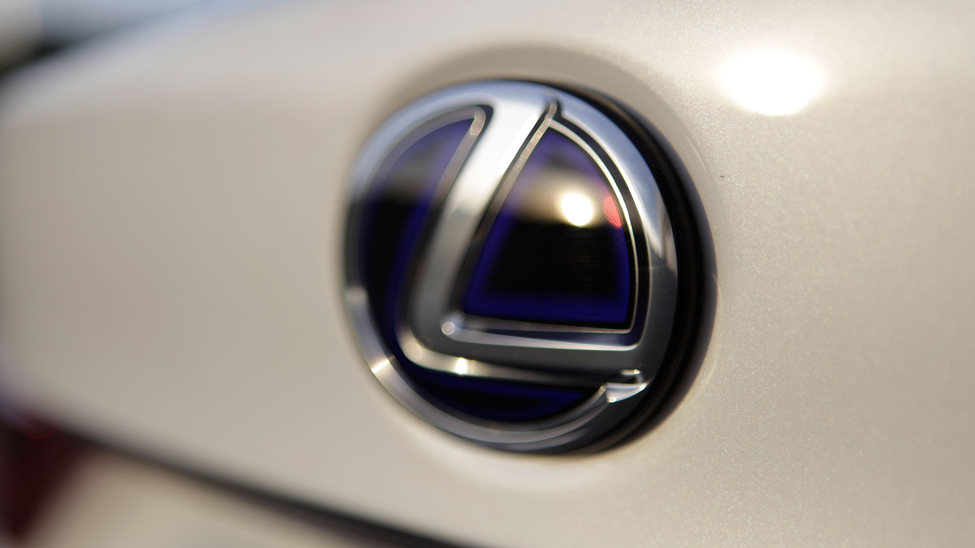 Lexus Hybrid Privilege Care hero asset