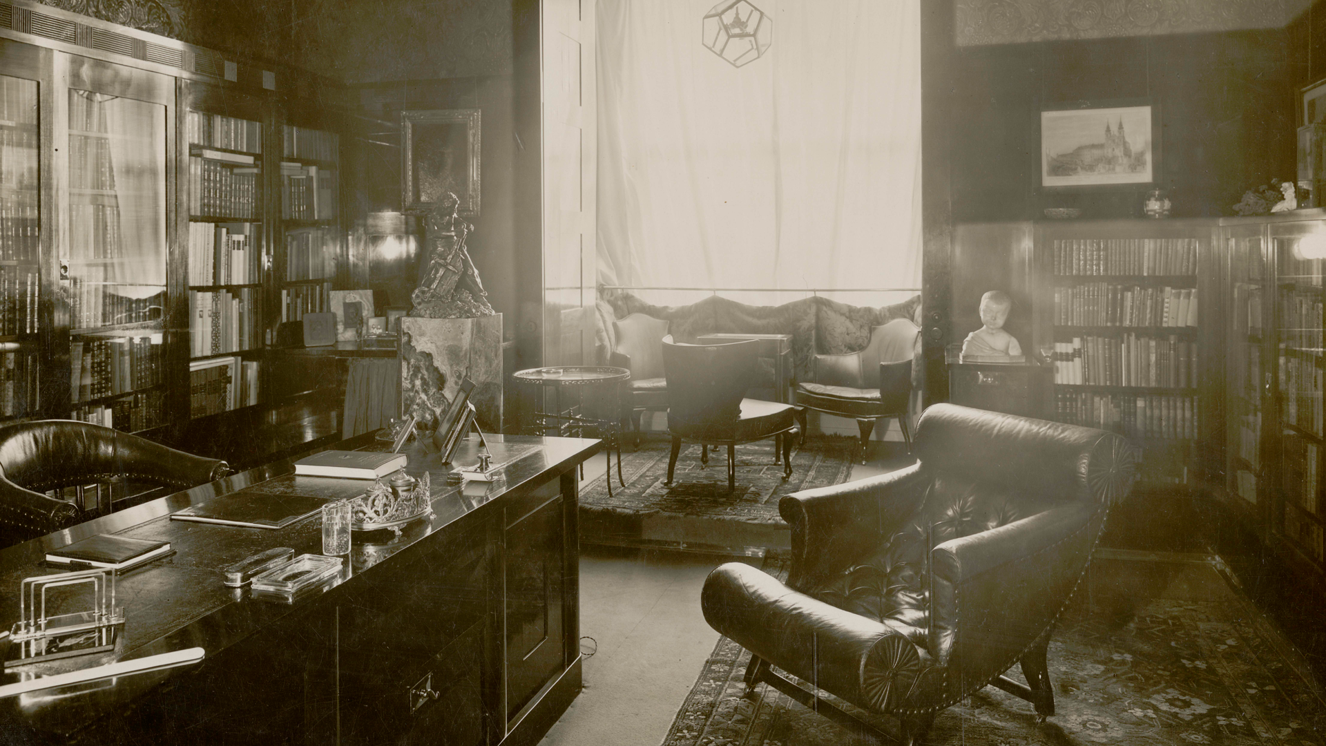 Despacho en la casa Friedman diseñado por Adolf Loos
