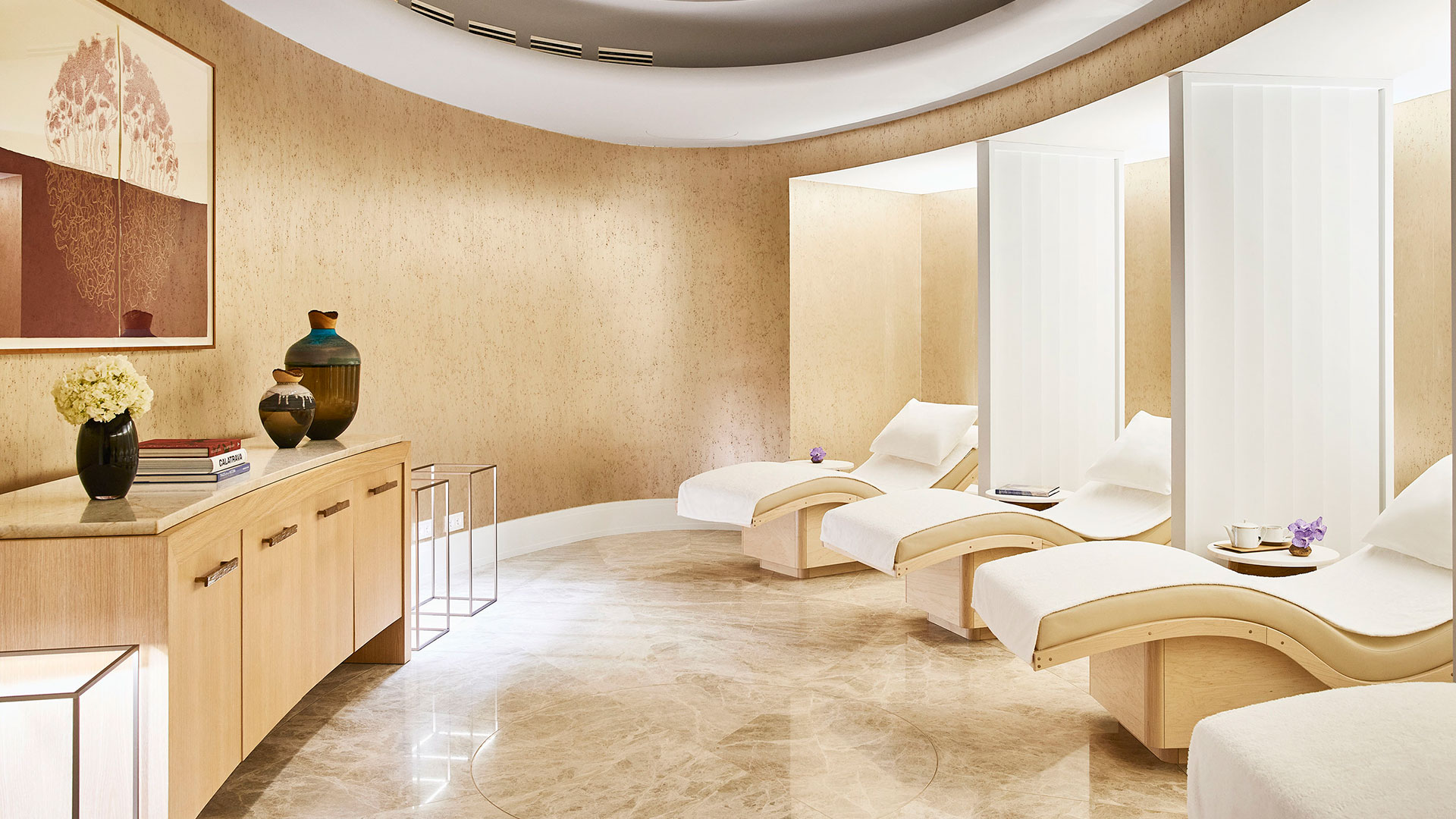 Four Seasons Madrid hero asset