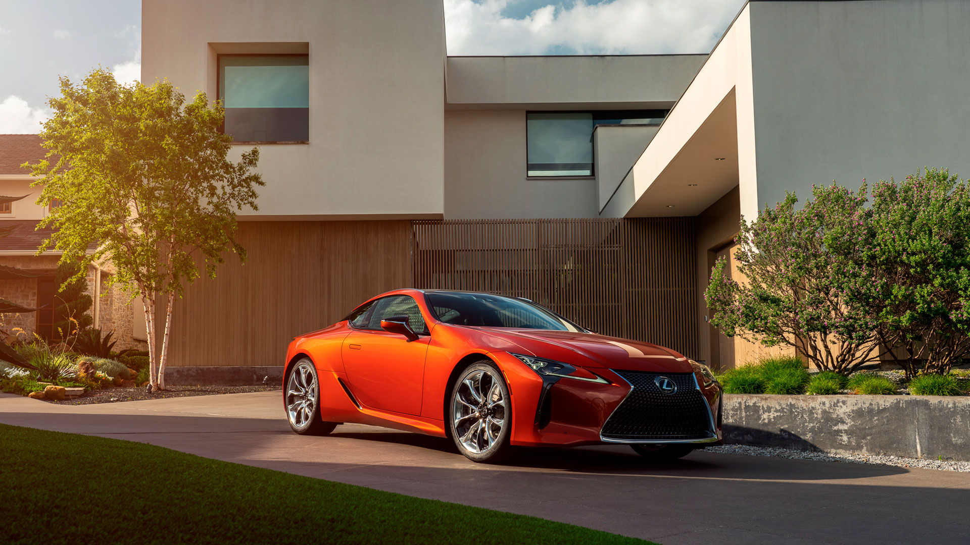 lc 500h naranja hero asset