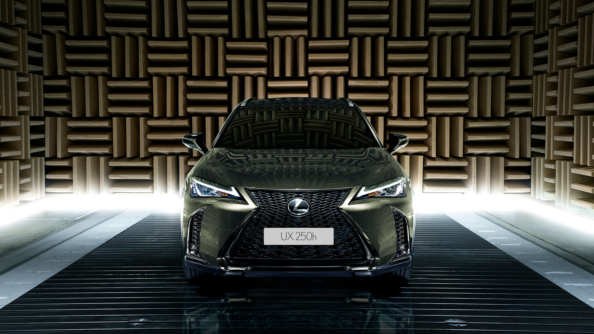 Lexus ux características hero asset
