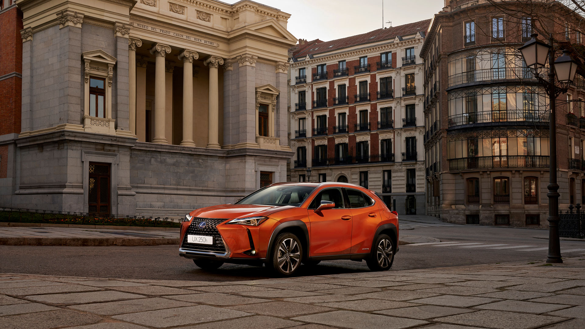 lexus naranja hero asset