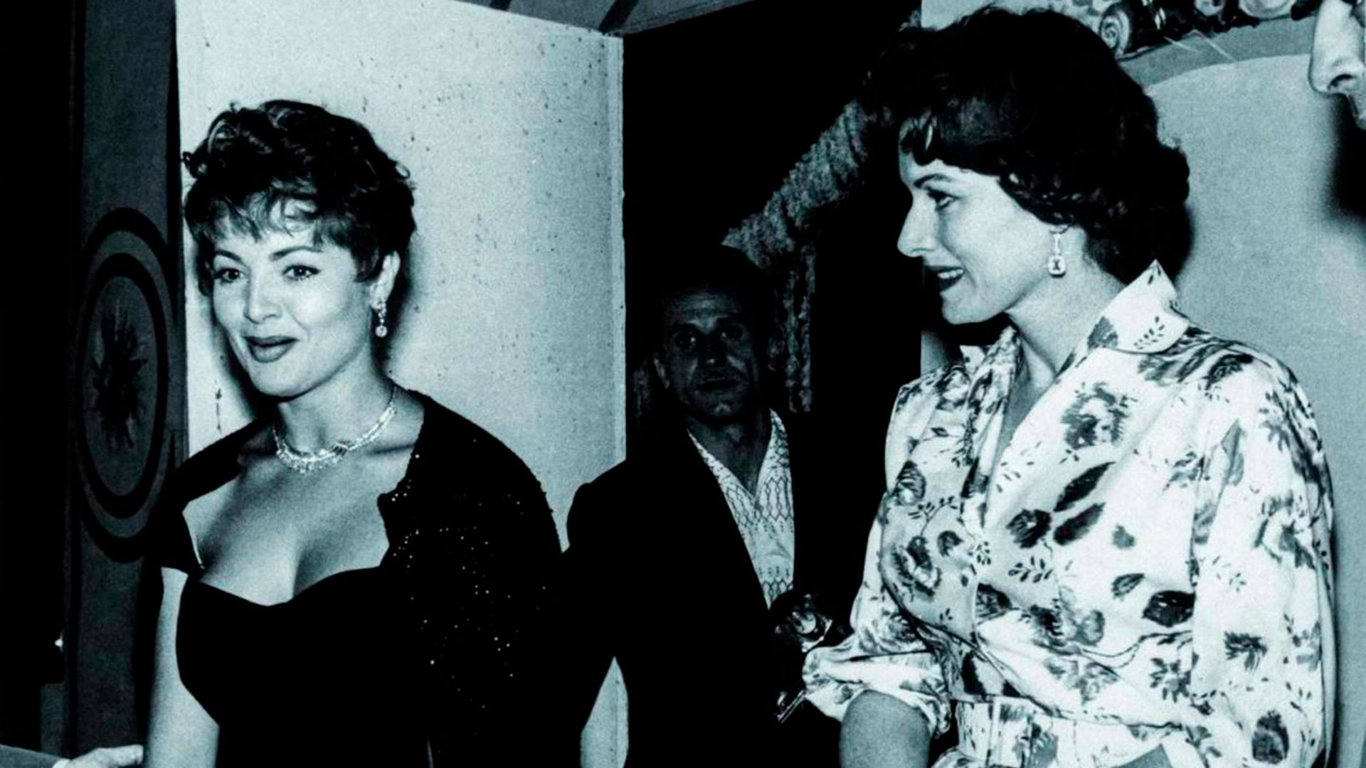 Imágenes pertenecientes a la exposición Mad About Hollywood