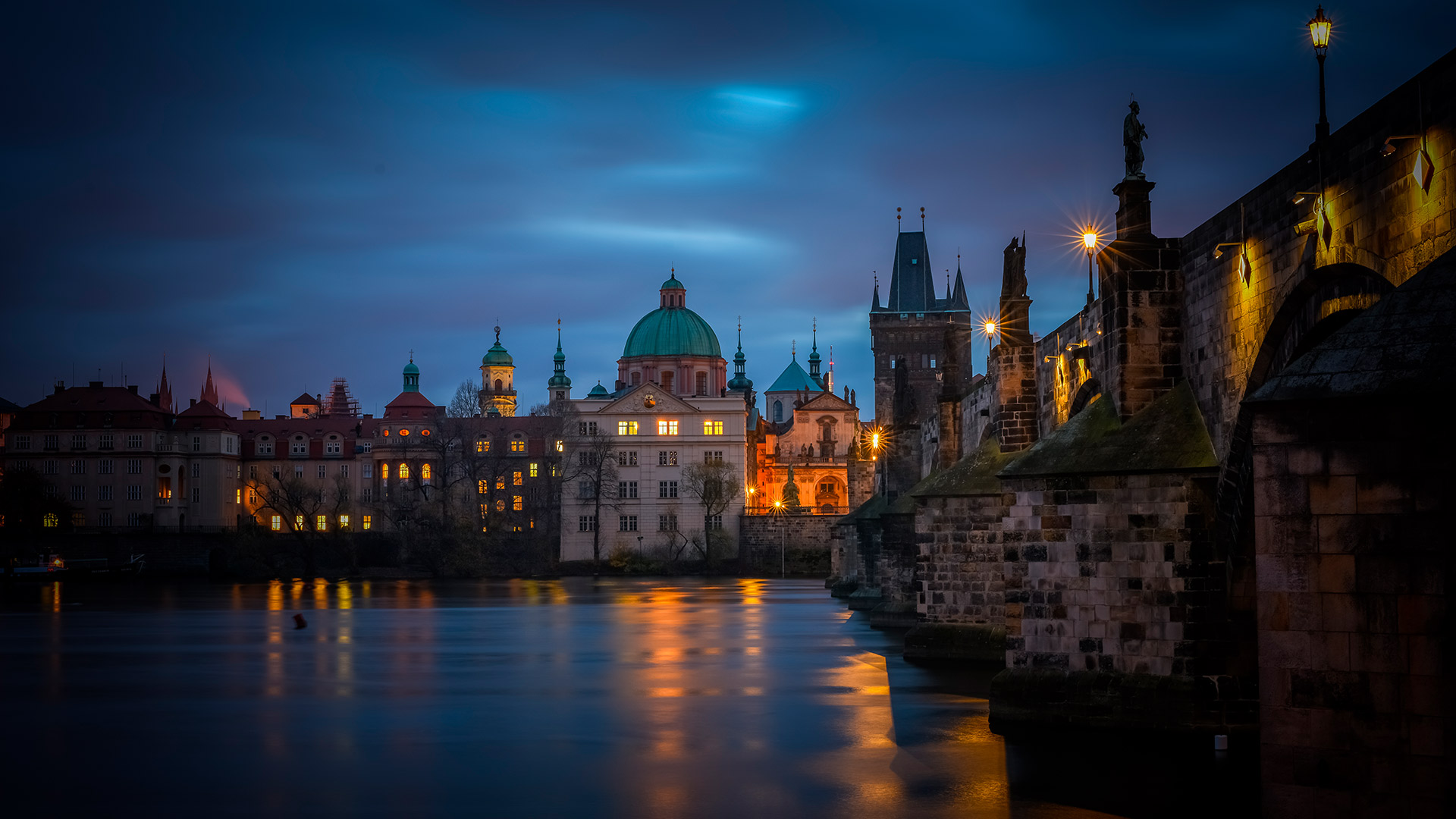 Praga hero asset