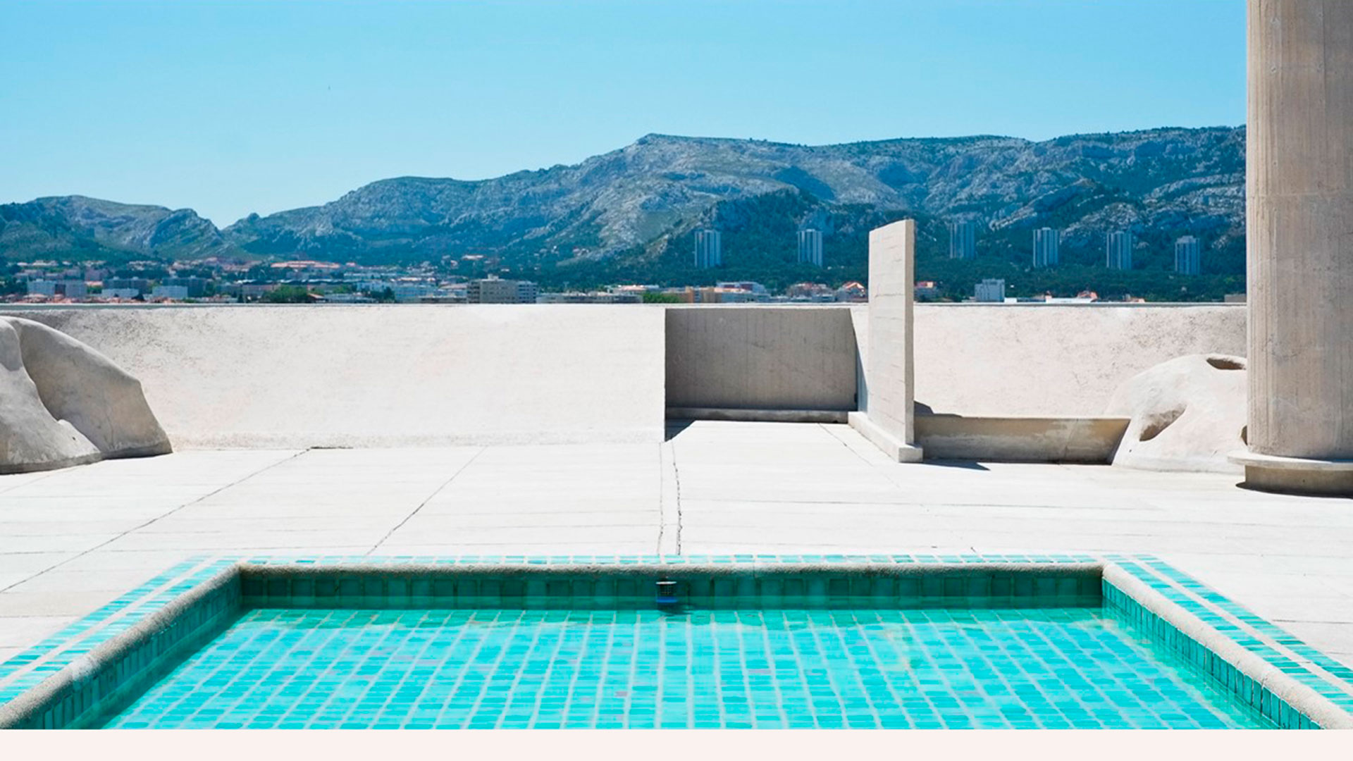 Cada piscina es un mundo hero asset