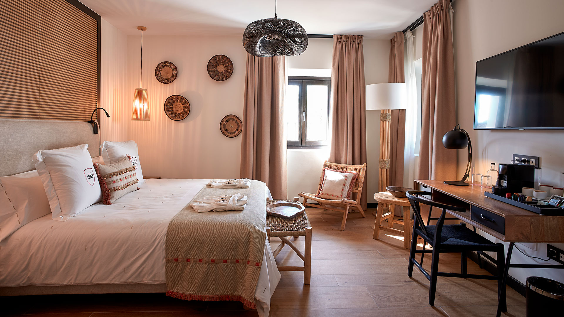 Tres hoteles tres navidades hero asset