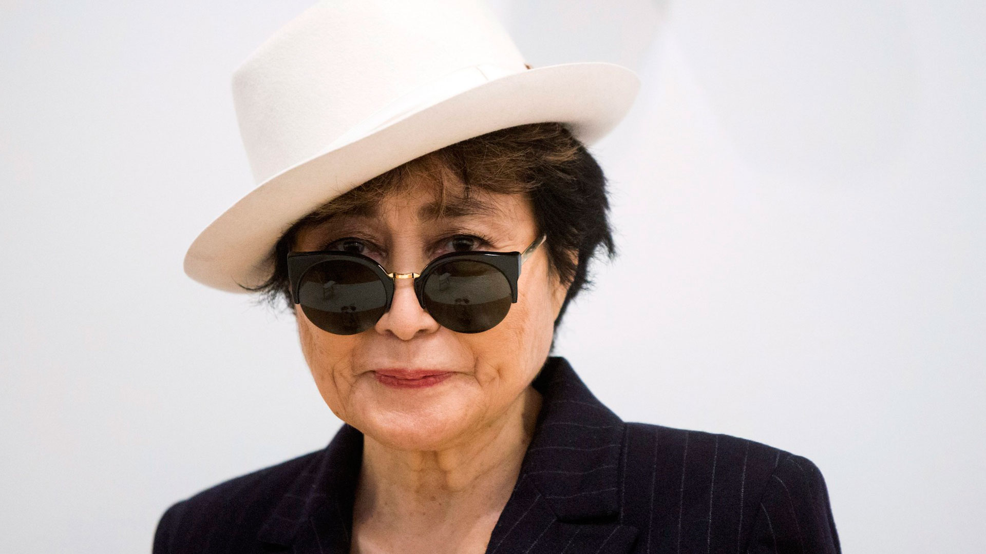 Yoko Ono hero asset