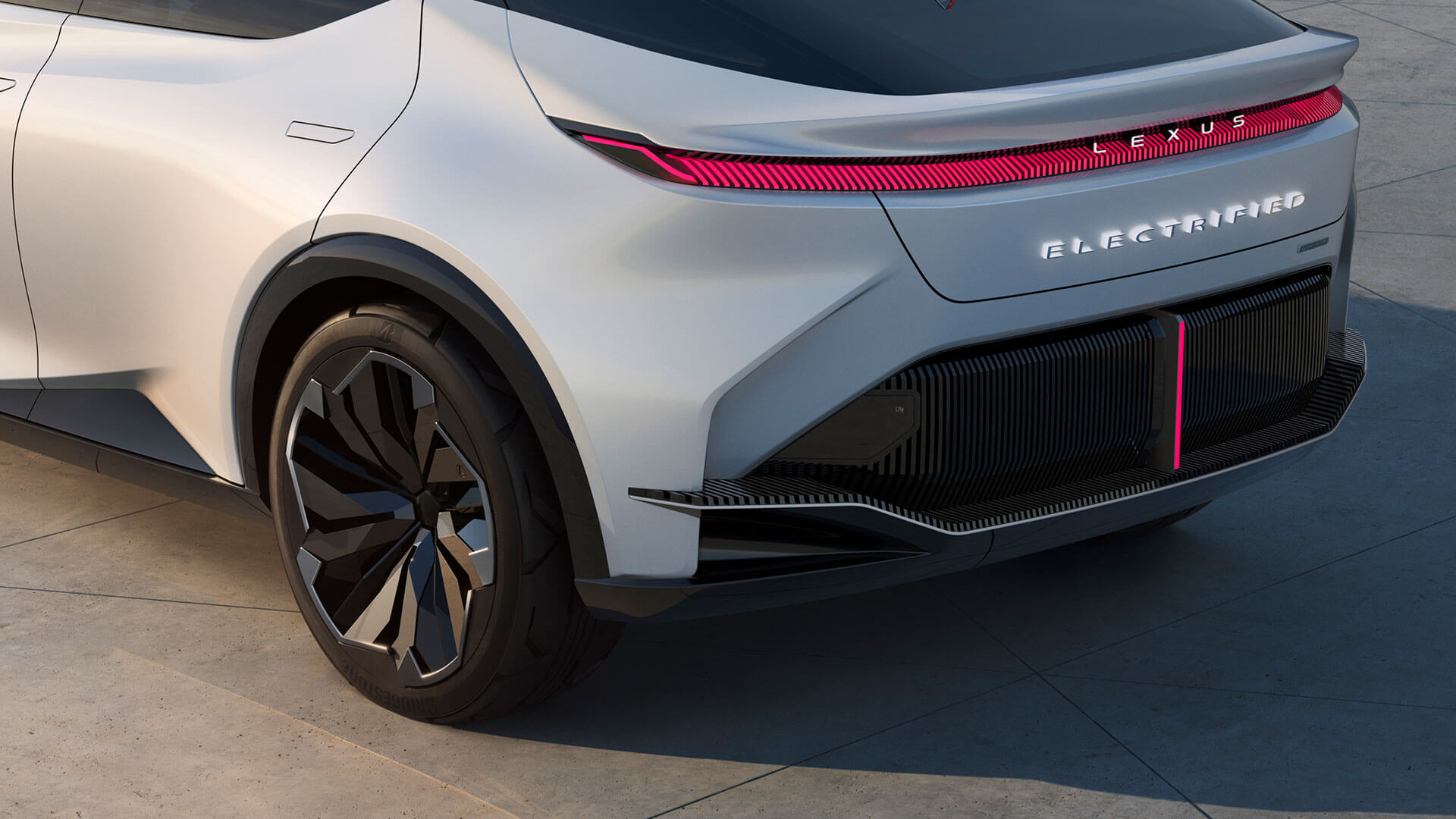 2021 lexus lfz gallery 09