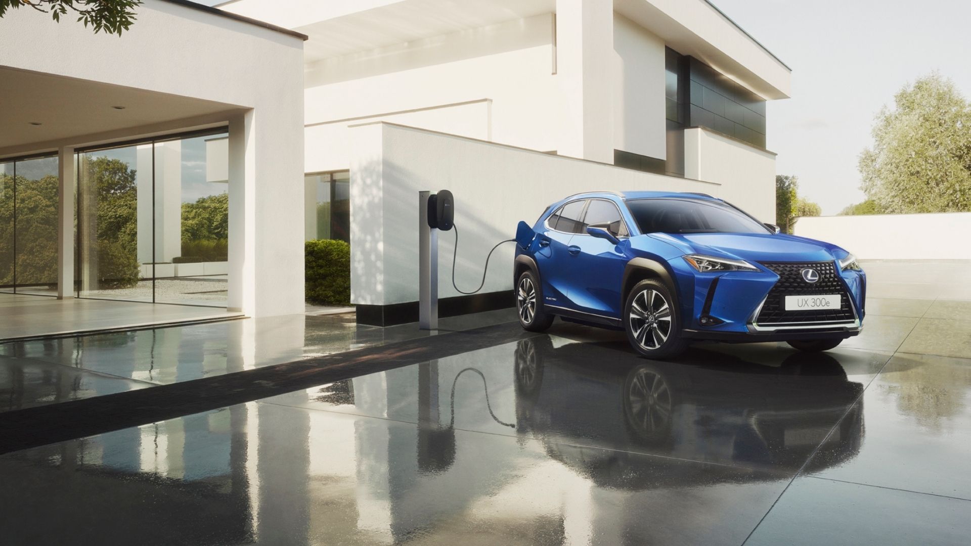 2021 lexus ux 300e banner test drive
