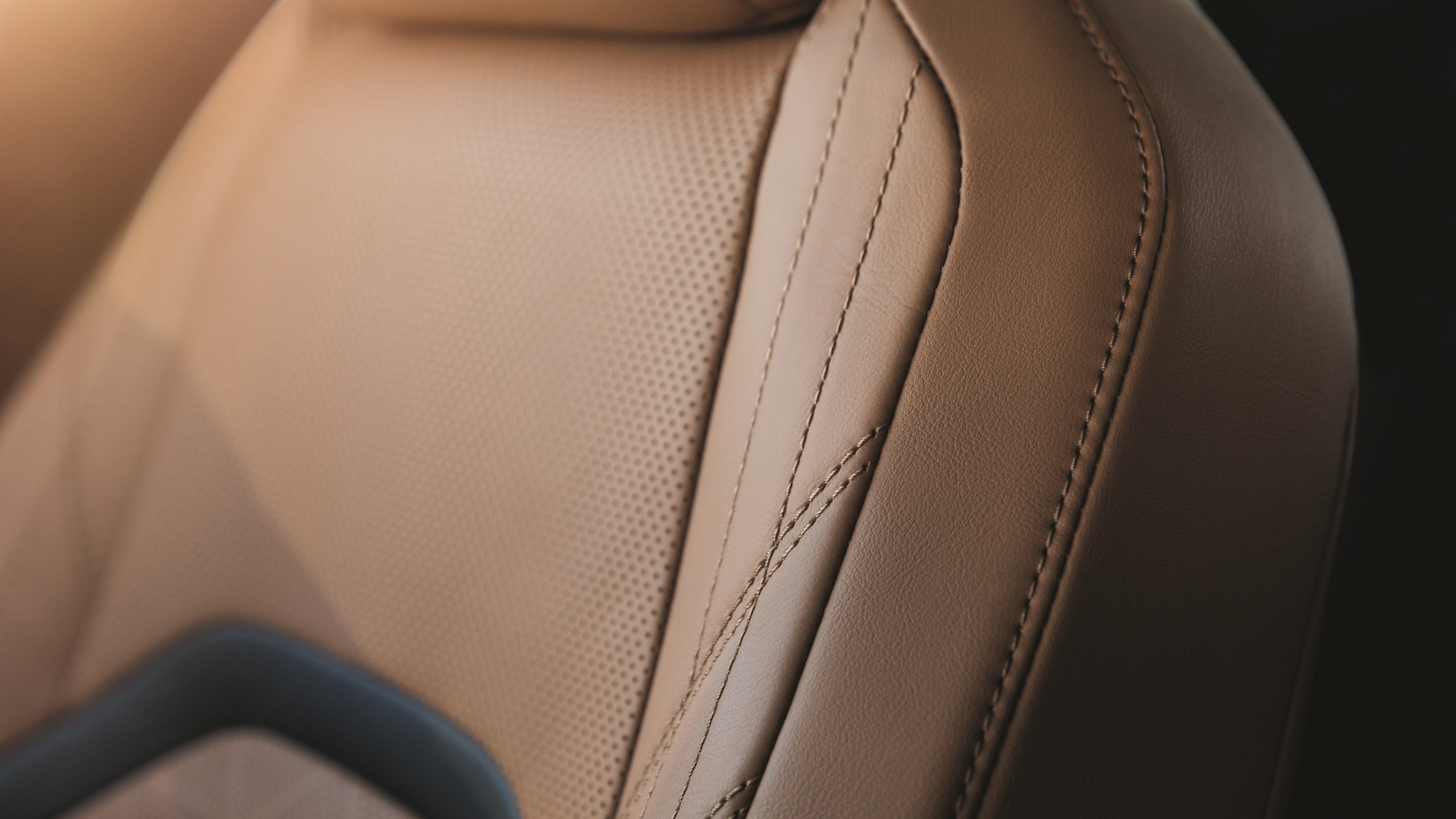 august 2019 lexus uk ux gallery interior 04
