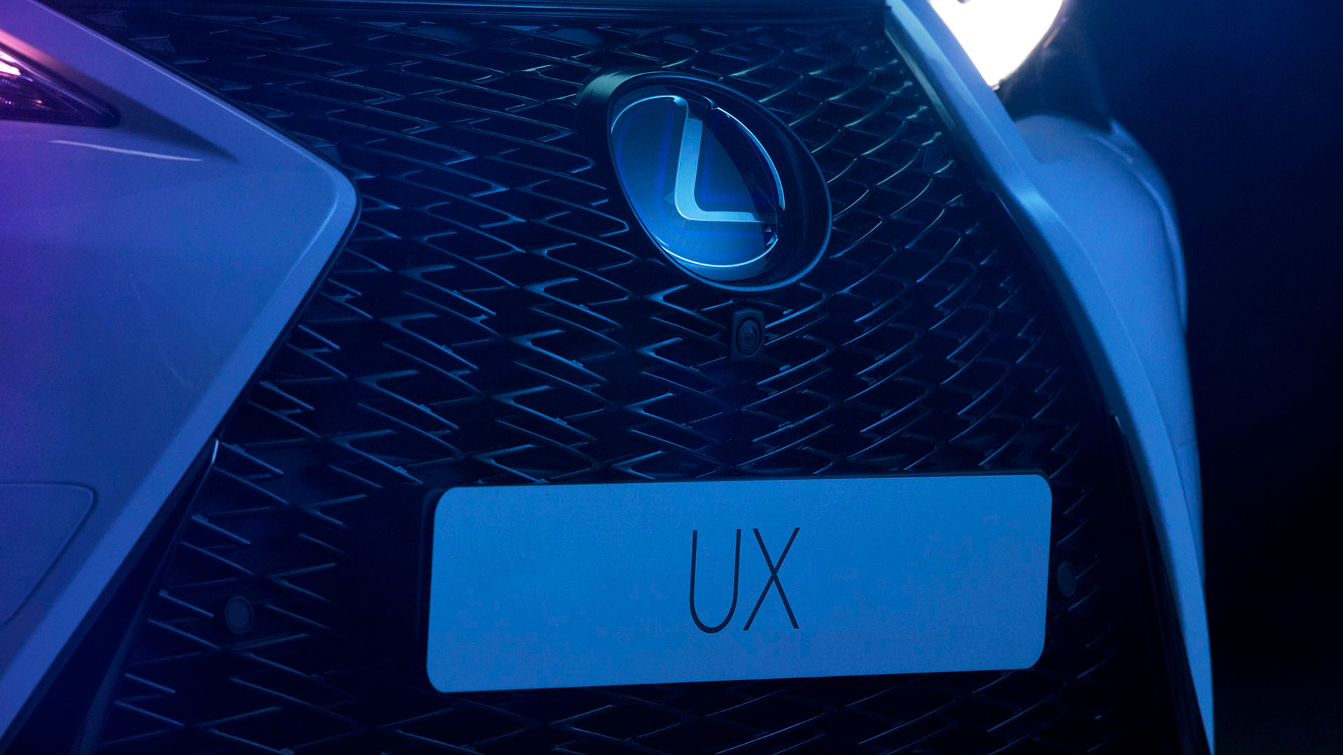 2018 lexus ux interactive design exterior spindle grille
