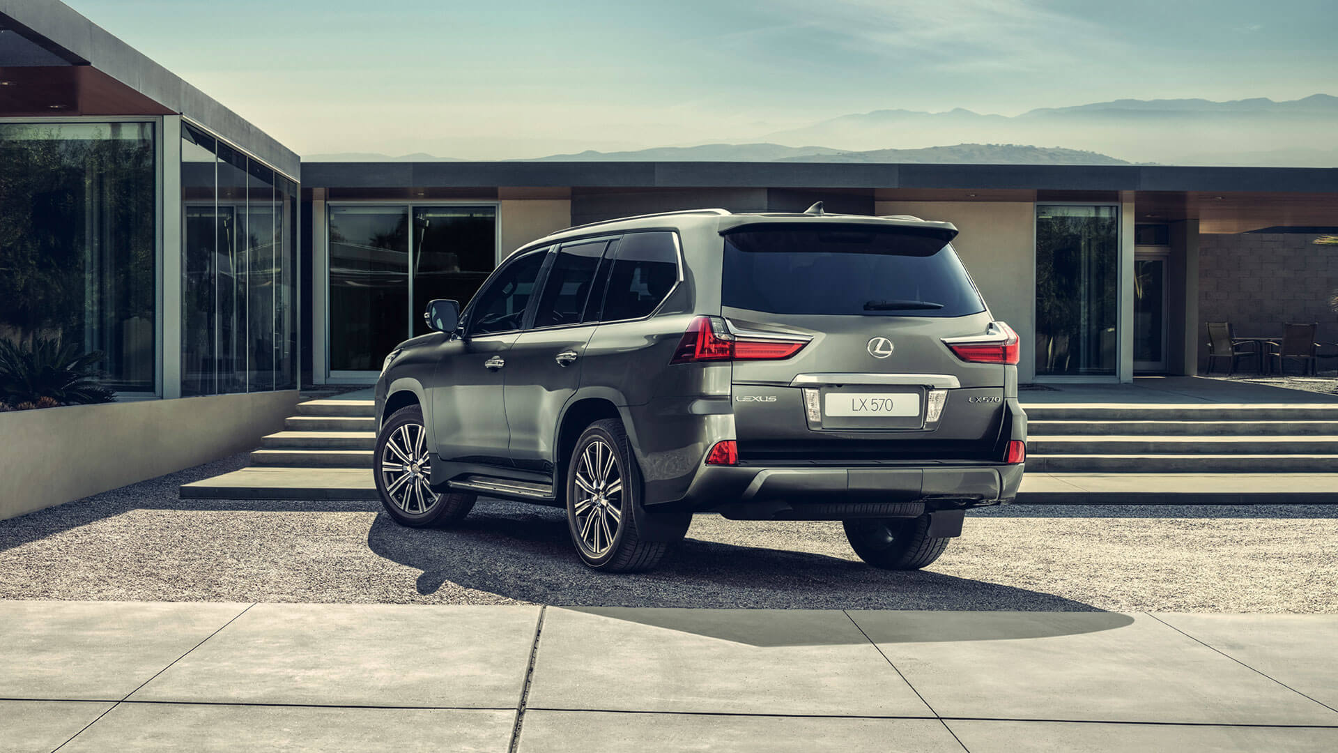 2017 lexus lx gallery 013 exterior