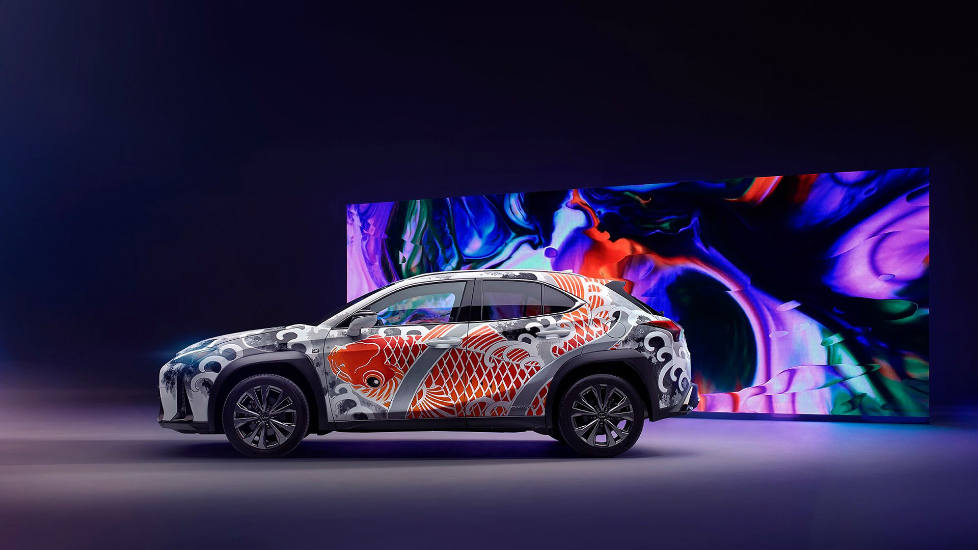 lexus dunyanin ilk dovmeli aracini sergiledi gallery01