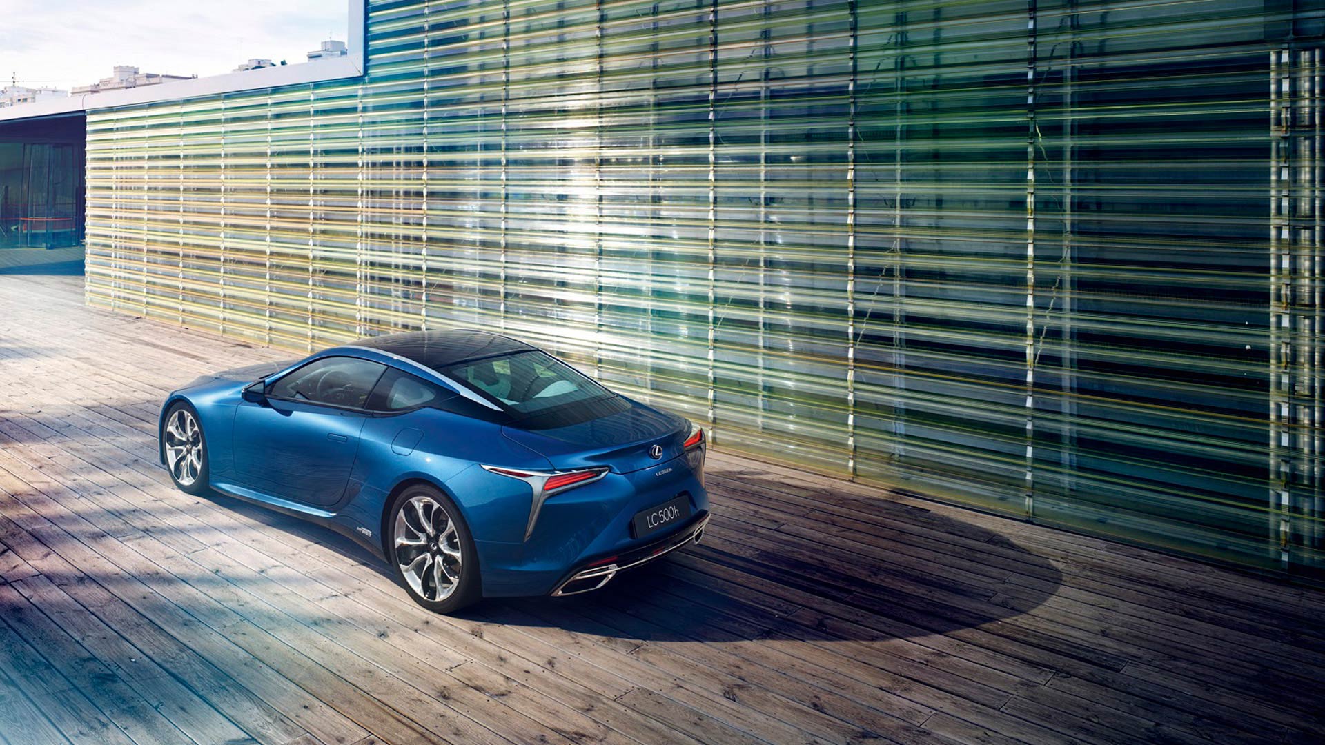 Lexus LC 500h gallery03 v2