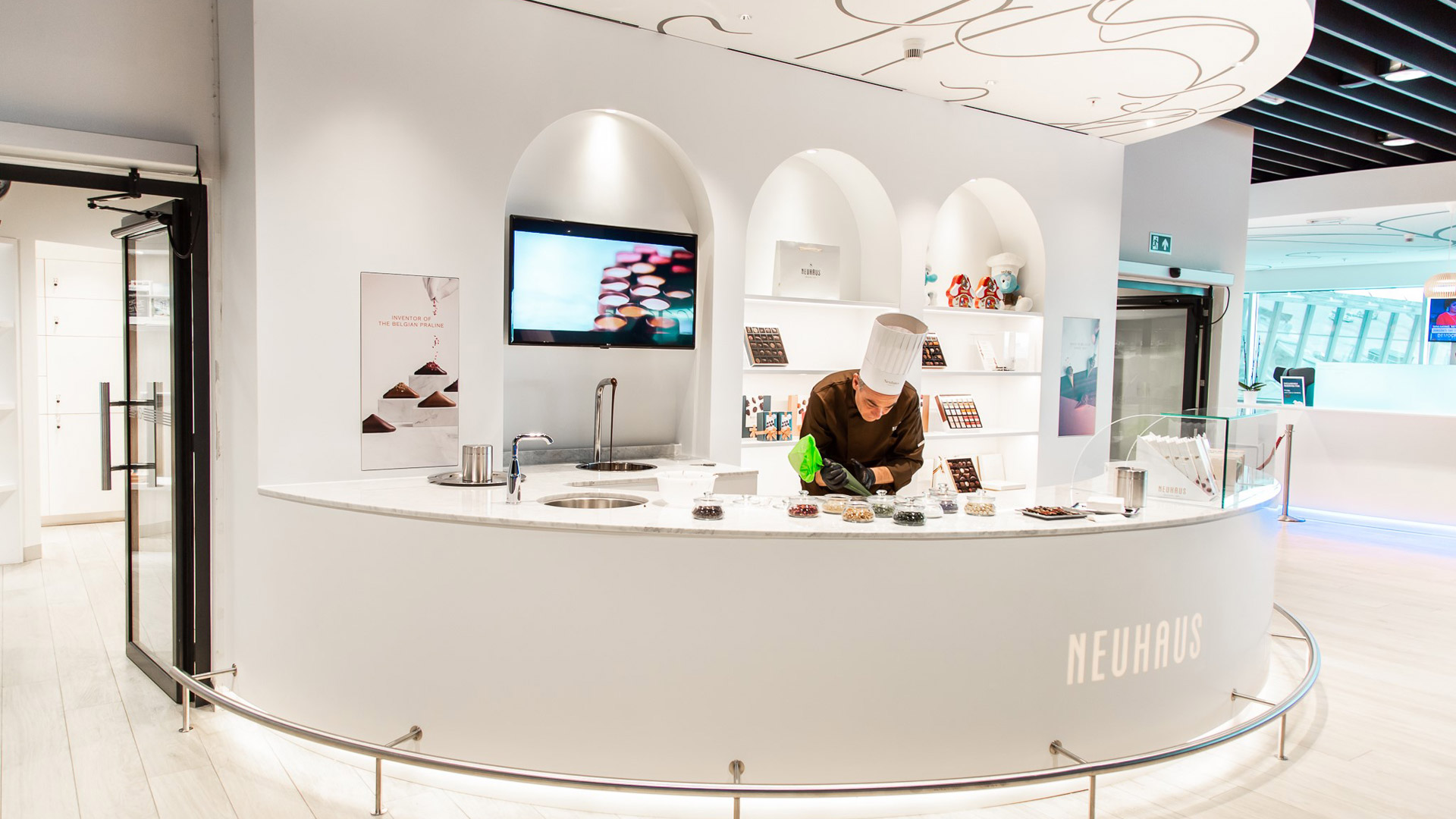 Lexus Lounge alani gallery05